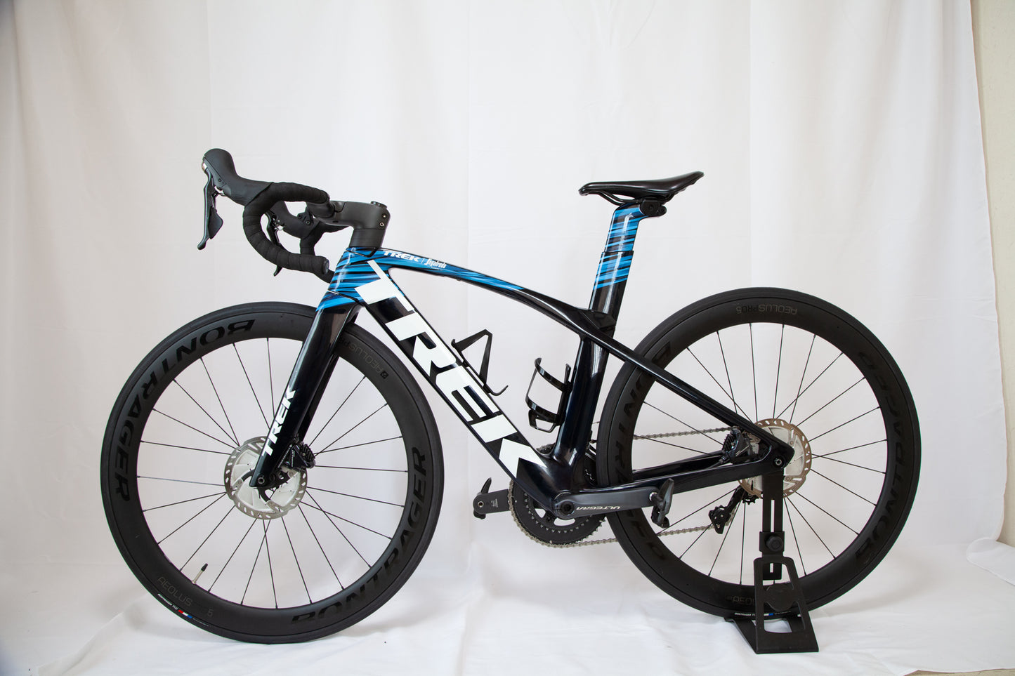 【認定中古車】TREK Madone SLR 6 Gen 6 Navy Carbon Smoke/Blue 47サイズ