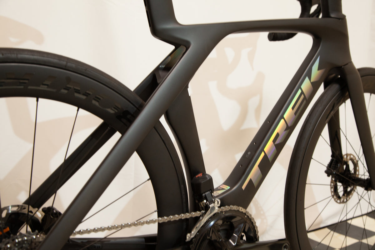 【新古車】TREK Madone SLR Gen 7 105カスタム